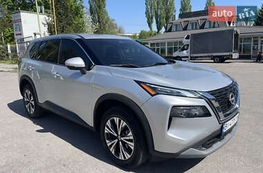 Позашляховик / Кросовер Nissan Rogue 2021 в 