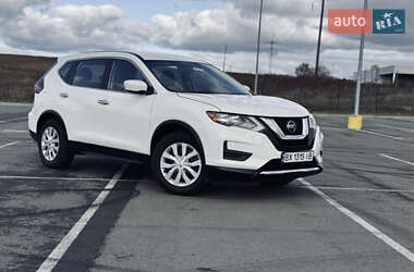Позашляховик / Кросовер Nissan Rogue 2017 в Нововолинську
