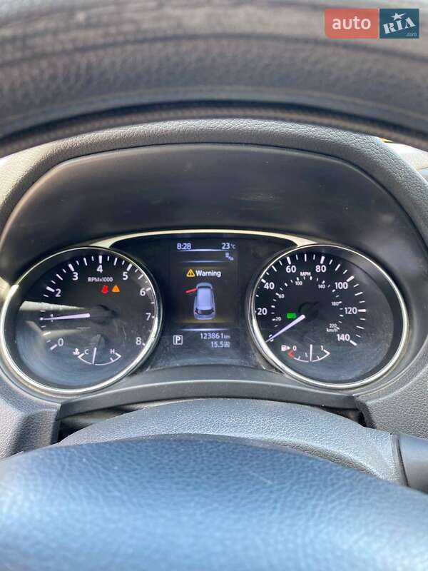 Внедорожник / Кроссовер Nissan Rogue 2016 в Киеве