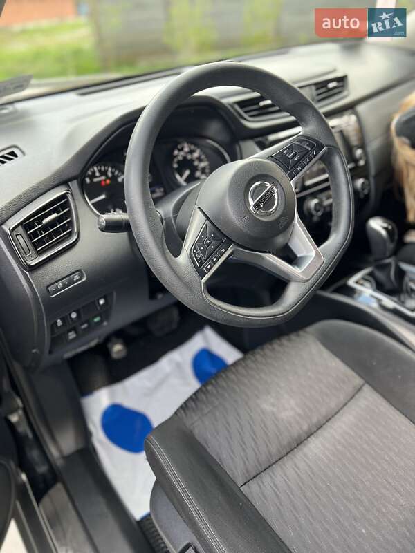 Позашляховик / Кросовер Nissan Rogue 2018 в Яремчі