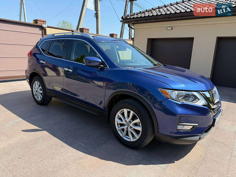 Внедорожник / Кроссовер Nissan Rogue 2019 в 