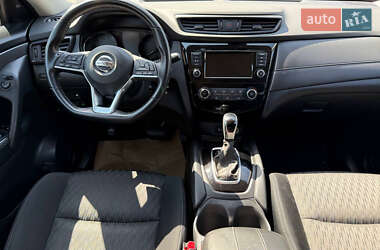 Внедорожник / Кроссовер Nissan Rogue 2019 в 