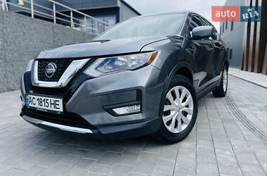 Позашляховик / Кросовер Nissan Rogue 2018 в 