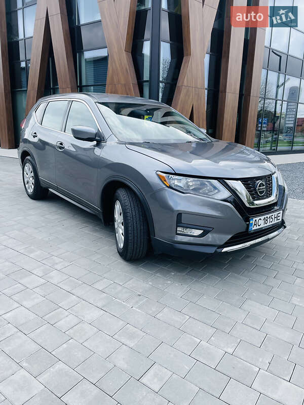 Позашляховик / Кросовер Nissan Rogue 2018 в Луцьку