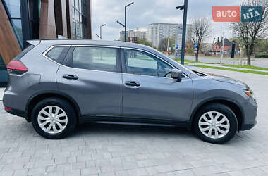 Позашляховик / Кросовер Nissan Rogue 2018 в 