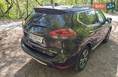 Позашляховик / Кросовер Nissan Rogue 2018 в 