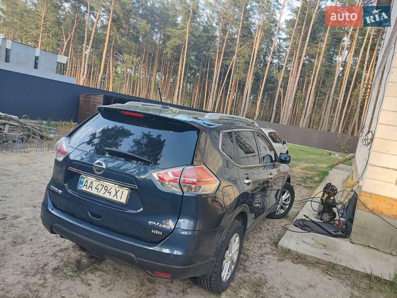 Внедорожник / Кроссовер Nissan Rogue 2016 в Киеве