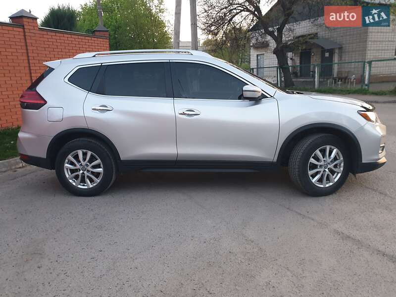 Позашляховик / Кросовер Nissan Rogue 2017 в Білій Церкві