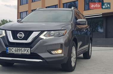 Внедорожник / Кроссовер Nissan Rogue 2017 в Городке