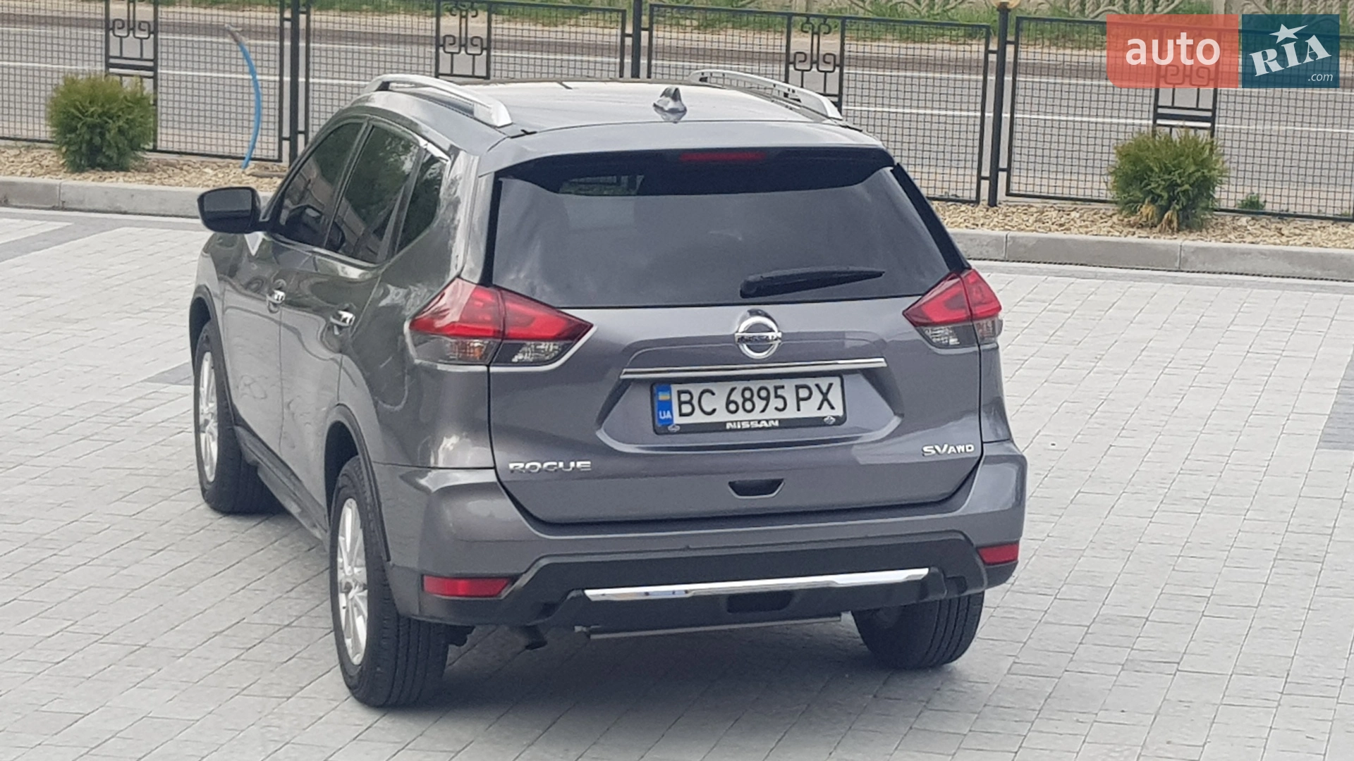 2017 Nissan Rogue - мініатюра 10