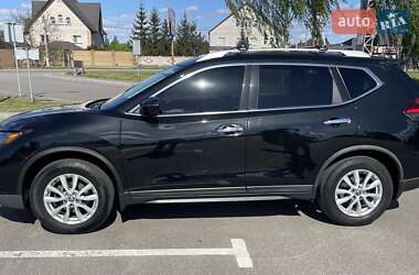 Внедорожник / Кроссовер Nissan Rogue 2017 в 