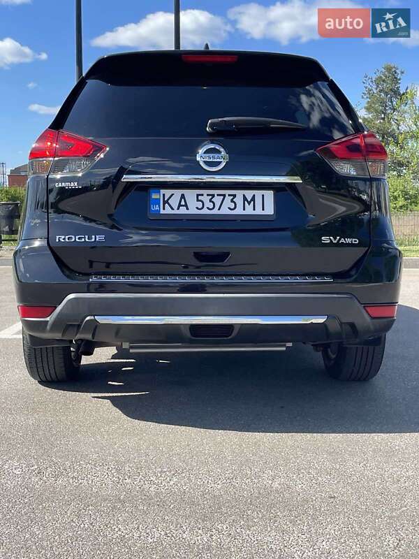 Внедорожник / Кроссовер Nissan Rogue 2017 в Киеве