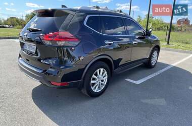Внедорожник / Кроссовер Nissan Rogue 2017 в 
