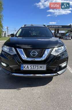 Внедорожник / Кроссовер Nissan Rogue 2017 в 