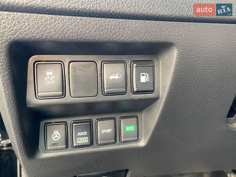 Позашляховик / Кросовер Nissan Rogue 2018 в Борщеві