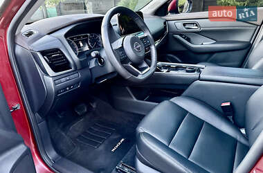 Внедорожник / Кроссовер Nissan Rogue 2023 в 