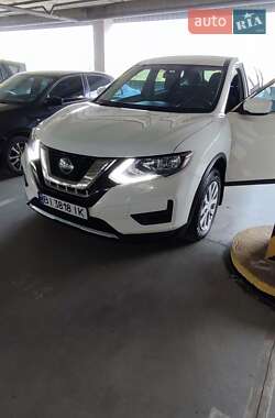 Позашляховик / Кросовер Nissan Rogue 2018 в 