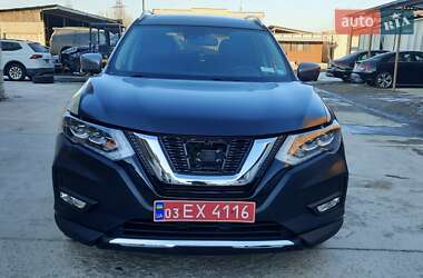 Внедорожник / Кроссовер Nissan Rogue 2017 в 
