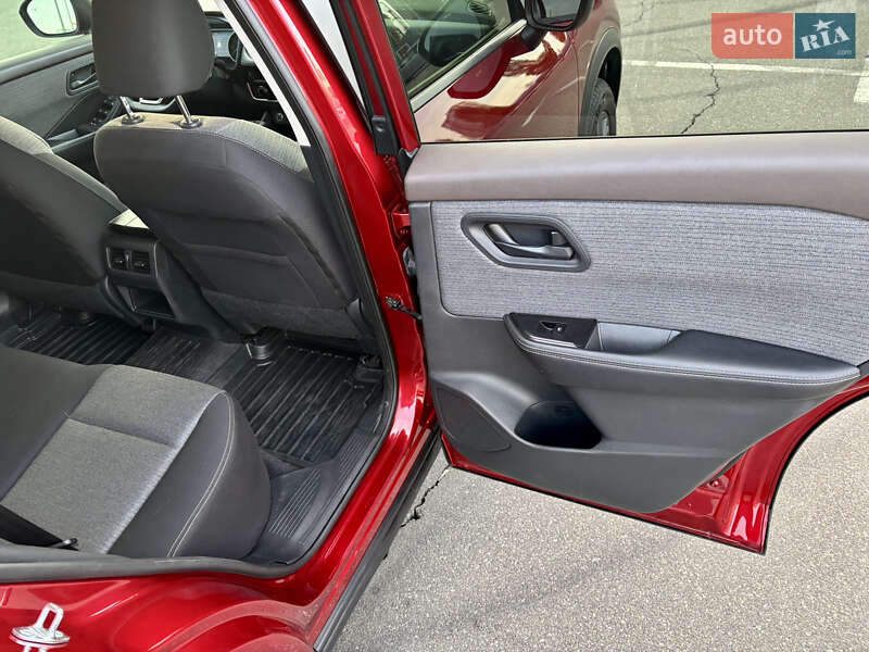 Внедорожник / Кроссовер Nissan Rogue 2021 в Киеве