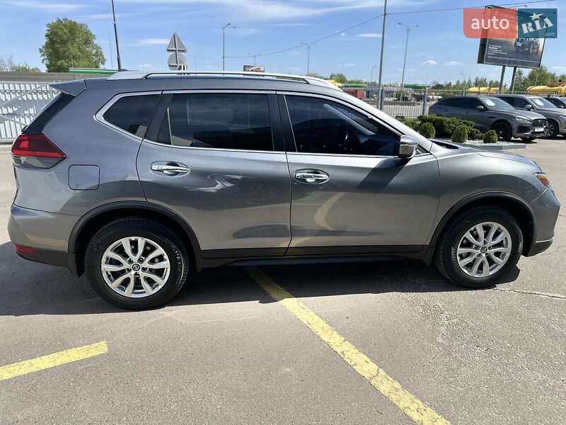 Позашляховик / Кросовер Nissan Rogue 2018 в Полтаві