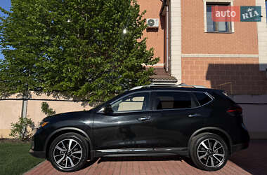 Внедорожник / Кроссовер Nissan Rogue 2018 в 