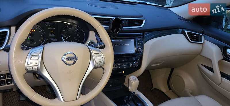 Позашляховик / Кросовер Nissan Rogue 2015 в Великій Багачці