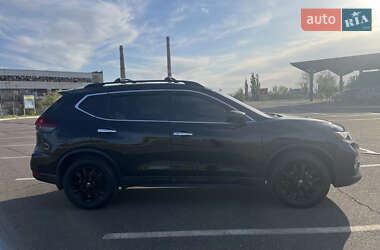 Внедорожник / Кроссовер Nissan Rogue 2017 в 