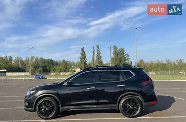 Внедорожник / Кроссовер Nissan Rogue 2017 в 