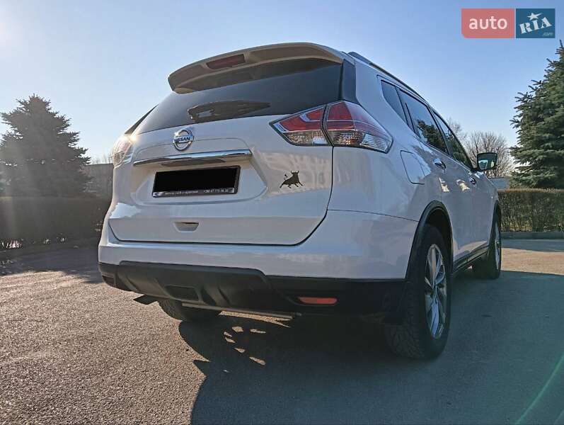 Позашляховик / Кросовер Nissan Rogue 2015 в Кам'янському