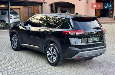 Позашляховик / Кросовер Nissan Rogue 2020 в 