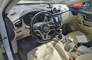 Внедорожник / Кроссовер Nissan Rogue 2016 в 