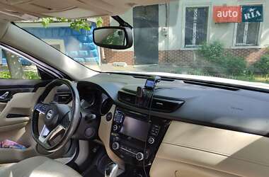 Внедорожник / Кроссовер Nissan Rogue 2016 в 