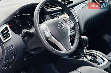 Внедорожник / Кроссовер Nissan Rogue 2015 в 