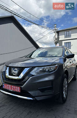 Внедорожник / Кроссовер Nissan Rogue 2017 в 