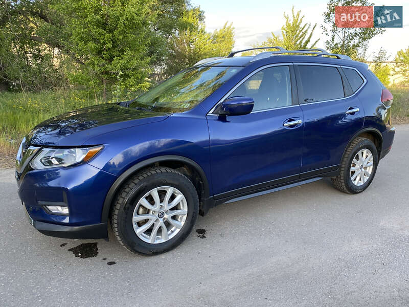 Внедорожник / Кроссовер Nissan Rogue 2020 в 