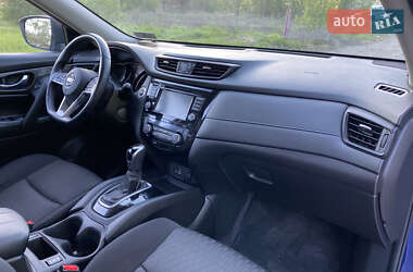 Внедорожник / Кроссовер Nissan Rogue 2020 в 