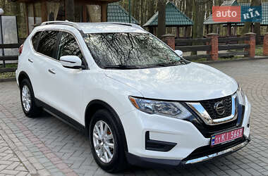 Позашляховик / Кросовер Nissan Rogue 2020 в 