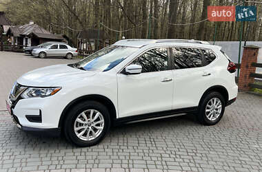 Позашляховик / Кросовер Nissan Rogue 2020 в 