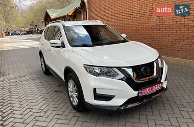 Позашляховик / Кросовер Nissan Rogue 2020 в 