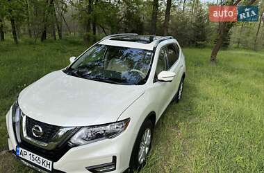 Внедорожник / Кроссовер Nissan Rogue 2015 в 