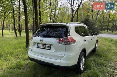 Внедорожник / Кроссовер Nissan Rogue 2015 в 