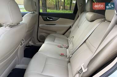 Внедорожник / Кроссовер Nissan Rogue 2015 в 