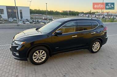 Внедорожник / Кроссовер Nissan Rogue 2018 в Ровно