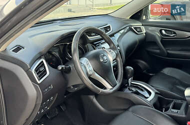 Внедорожник / Кроссовер Nissan Rogue 2015 в 
