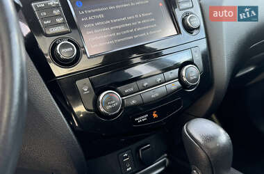 Внедорожник / Кроссовер Nissan Rogue 2015 в 