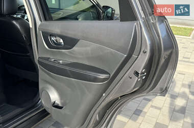 Внедорожник / Кроссовер Nissan Rogue 2015 в 