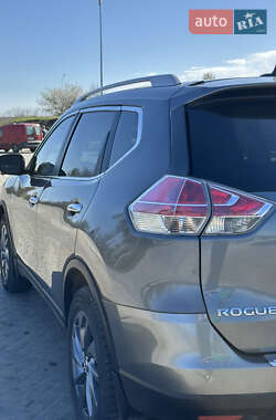 Внедорожник / Кроссовер Nissan Rogue 2014 в 
