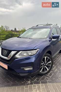Позашляховик / Кросовер Nissan Rogue 2017 в Львові
