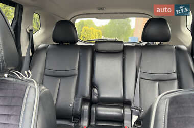 Внедорожник / Кроссовер Nissan Rogue 2015 в 