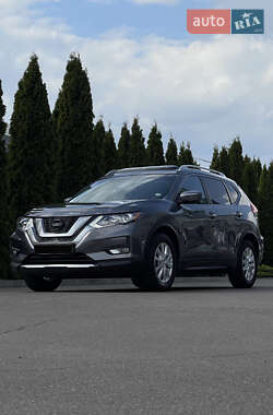 Позашляховик / Кросовер Nissan Rogue 2016 в Києві